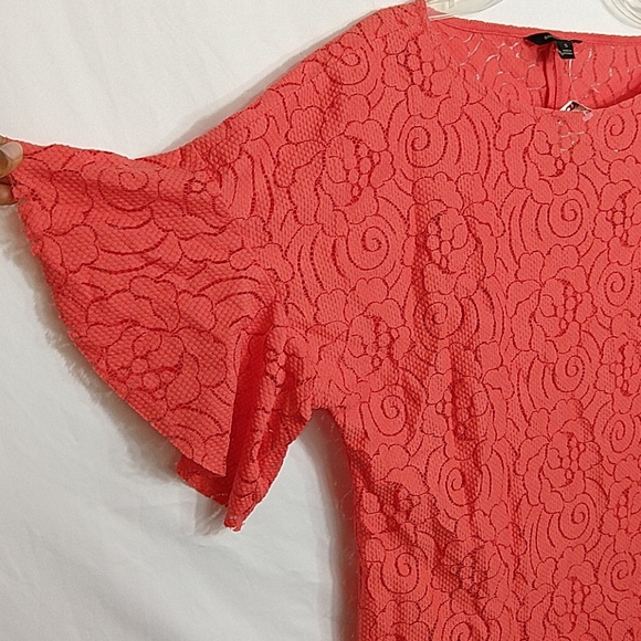Banana Republic Coral Lace Flutter Sleeve Top - Picture 4 of 10